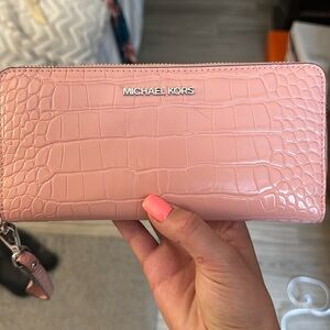 Michael Kors wristlet